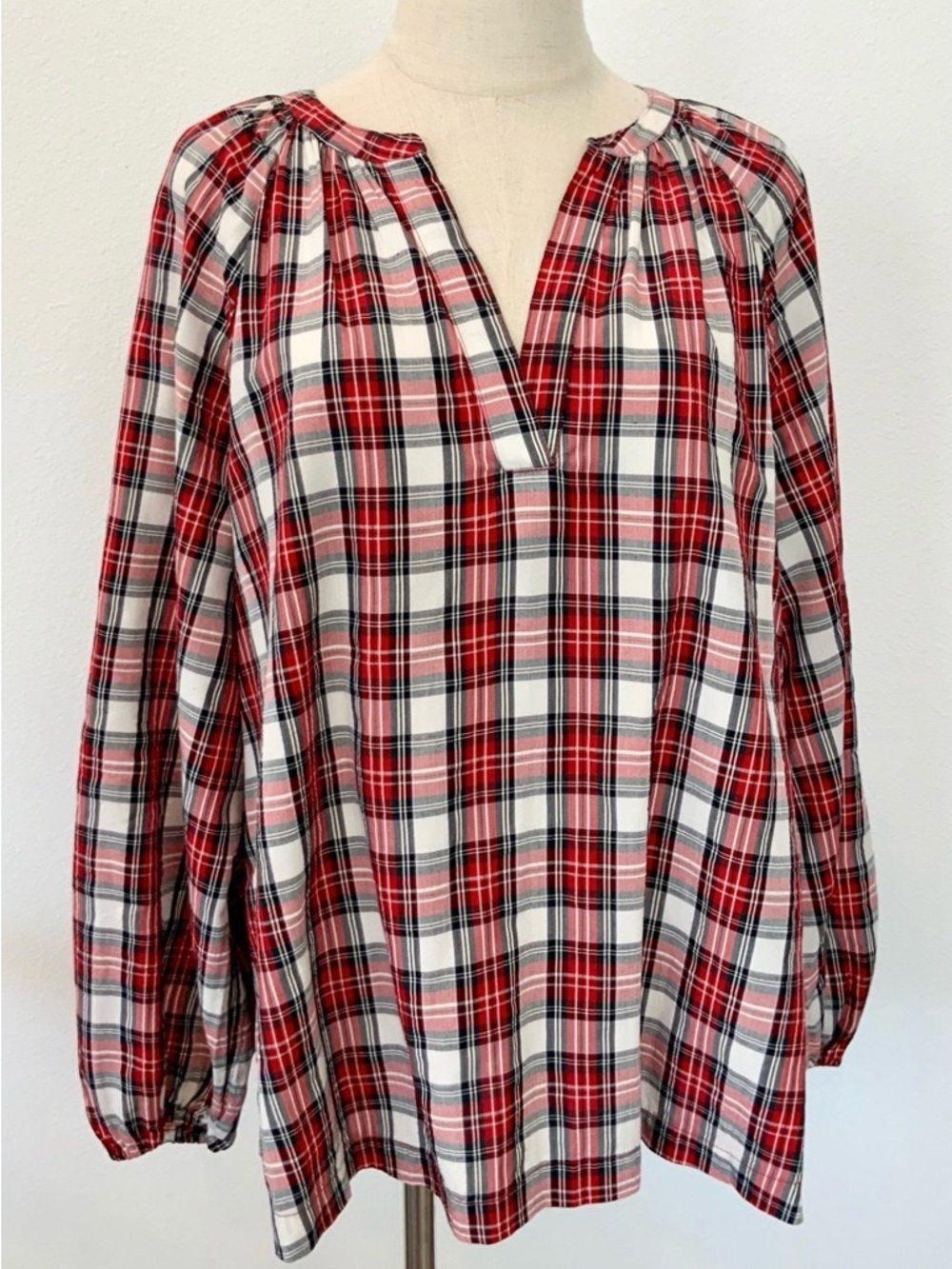 Old Navy Red Plaid Blouse XL Split Neck Seersucker Popover Preppy Holiday - Picture 2 of 7